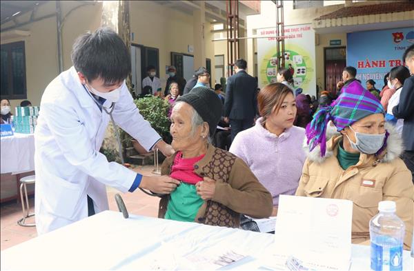 Bảo đảm quyền con người trong lĩnh vực công vụ, lao động, việc làm và an sinh xã hội