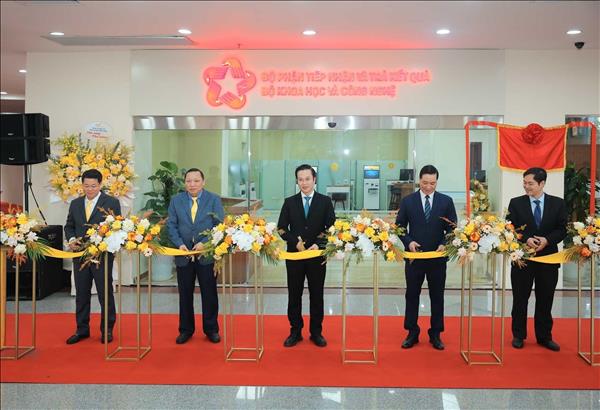 Khai trương Bộ phận Một cửa tập trung Bộ Khoa học và Công nghệ: Đổi mới trong tư duy phục vụ hành chính