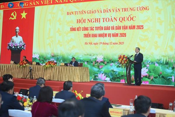 ការងារឃោសនាអប់រំ និងចលនាមហាជនបានបង្ហាញយ៉ាងច្បាស់ពីតួនាទីក្នុងការពង្រីកប្រជាធិបតេយ្យនិងកម្លាំងមហាសាមគ្គីជាតិទាំងមូល