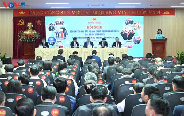 លោកនាយករដ្ឋមន្ត្រីតម្រូវឱ្យក្រសួងឧស្សាហកម្មនិងពាណិជ្ជកម្មអនុវត្តន៍ ការត្រួសត្រាយចំនួន ៦