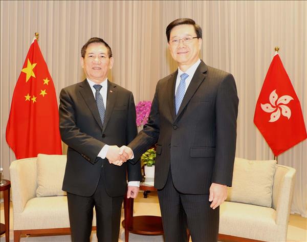 Phó Thủ tướng Hồ Đức Phớc hội kiến Trưởng Khu hành chính đặc biệt Hong Kong (Trung Quốc)