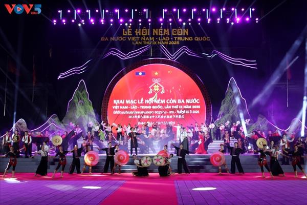 បើកពិធីបុណ្យបោះឈូងបីប្រទេស វៀតណាម - ឡាវ - ចិន លើកទី៩