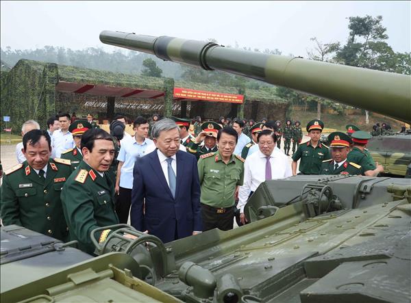또 럼 당서기장, 베트남 인민군 창건 81주년 맞아 기고문 발표