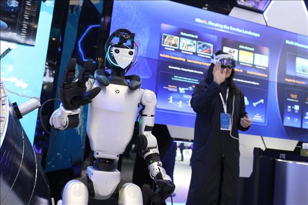 베트남 연구진, 방사성 환경서 기능 지능형 로봇 개발