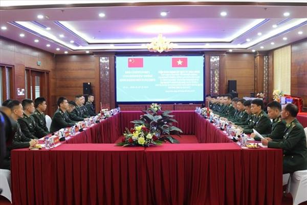 继续完善边境、口岸管理信息交流机制