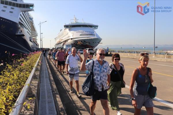 វិស័យវប្បធម៌និងទេសចរណ៍ខេត្តក្វាងនិញរីកចម្រើនយ៉ាងខ្លាំងក្នុងឆ្នាំ២០២៥