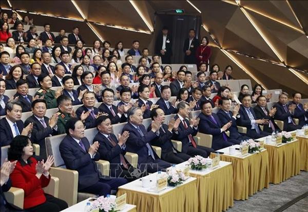 Party chief calls for stronger patriotism, resolve to follow President Ho Chi Minhs example