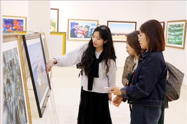 Triển lãm ảnh Việt Nam - Đất nước, con người