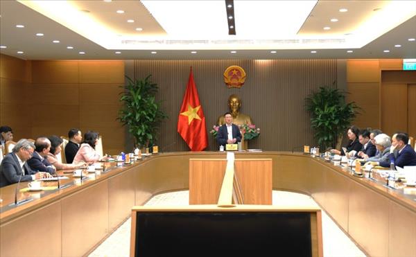 ບໍລິຫານນະໂຍບາຍເງິນຕາ ຢືດໝັ້ນເປົ້າໝາຍຮັກສາເສດຖະກິດມະຫາພາໃຫ້ເປັນປົກກະຕິ