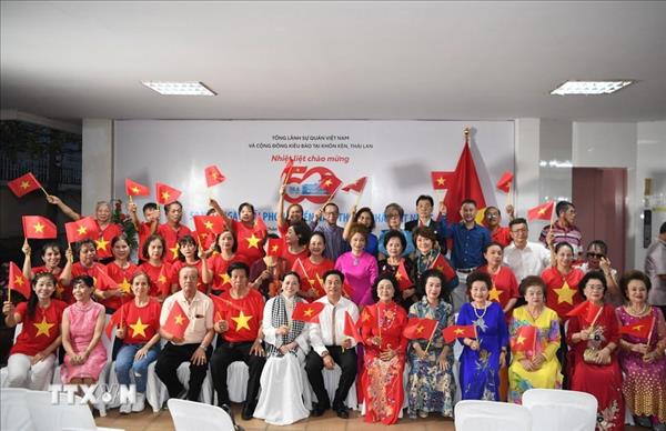 侨胞与祖国：巩固国家力量 在国际舞台传播越南声誉