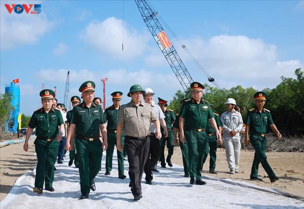 លោកនាយករដ្ឋមន្ត្រី ហ្វាម មិញជីញ តម្រូវឲ្យសម្រចការសាងសង់ផ្លូវល្បឿនលឿន ហូវយ៉ាង (ចាស់) - កាម៉ាវ មុនថ្ងៃទី ៣១ ខែមករា ឆ្នាំ ២០២៦