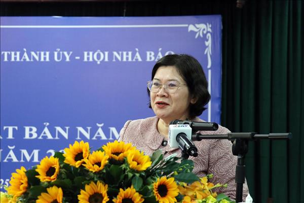 Chuyển đổi số để đảm bảo vai trò của báo chí trong xu thế mới