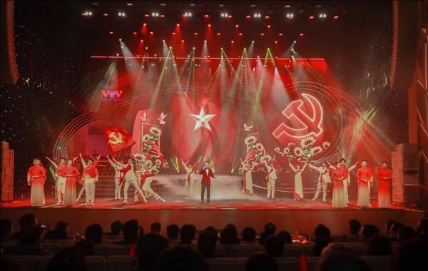 Khẳng định niềm tin son sắt với Đảng qua ngôn ngữ văn hóa nghệ thuật