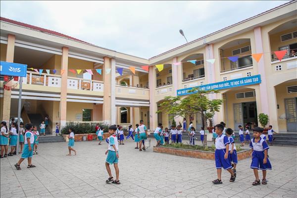 Đổi mới, đầu tư cho giáo dục ở khu vực biên giới