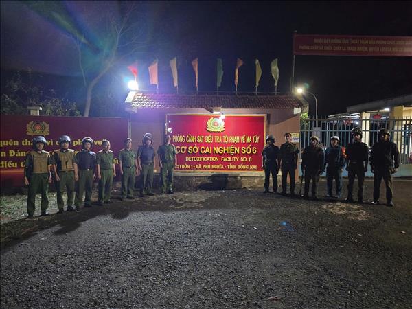 Xuyên đêm tuần tra giữ bình yên nơi vùng sâu, vùng đồng bào thiểu số