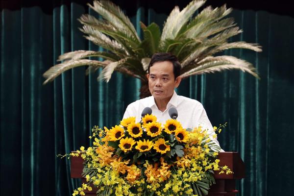 Xây dựng Thành phố Hồ Chí Minh trở thành trung tâm dịch vụ lớn của cả nước và khu vực