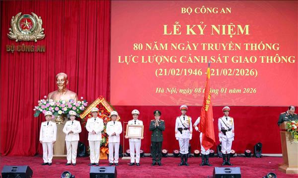 Kỷ niệm 80 năm Ngày truyền thống lực lượng Cảnh sát giao thông và đón nhận Huân chương Quân công hạng Nhất