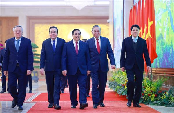 Vietnam evalúa resultados de 2025 y define tareas para 2026 en conferencia del Gobierno con administraciones locales