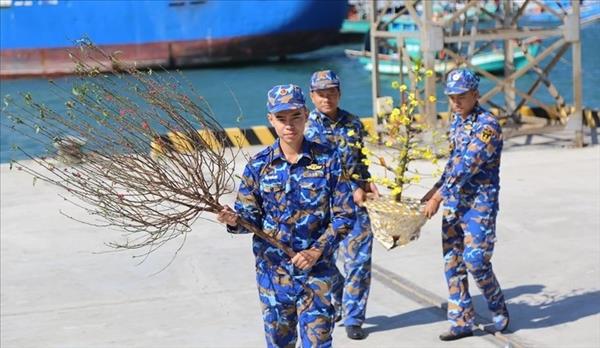 ທະ​ຫານ​ເຮືອ​ເຂດ 5 ກຽມ​ພ້ອມ​ໃຫ້​ແກ່​ການ​ຢ້ຽມ​ຢາມ, ອວຍ​ພອນທະ​ຫານ​ປະ​ຊາ​ຊົນ​ເຂດ​ເກາະ ຕາ​ເວັນ​ຕົກ​ສ່ຽງ​ໃຕ້ ເນື່ອງ​ໃນ​ໂອ​ກາດ​ບຸນ​ປີ​ໃໝ່​ປະ​ຈຳ​ຊາດ