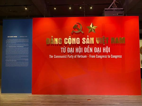 ງານວາງສະແດງ ພັກກອມມູນິດຫວຽດນາມ - ຈາກກອງປະຊຸມໃຫຍ່ ສູ່ກອງປະຊຸມໃຫຍ່