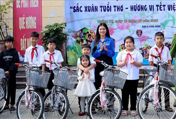 Lan tỏa Sắc xuân tuổi thơ - Hương vị Tết Việt đến học sinh vùng khó khăn