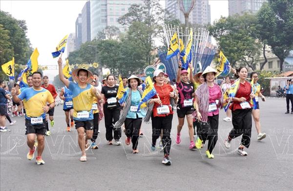 Почти 11 000 спортсменов приняли участие в 13-м Марафоне города Хошимин — 2026