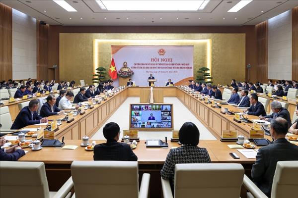 ເປັ​ນ​ເຈົ້າ​ການ​ຕັ້ງ​ໜ້າ​ປະ​ຕິ​ບັດ​ວຽກ​ງານ​ການ​ຕ່າງ​ປະ​ເທດ​ເສດ​ຖະ​ກິດ, ປະ​ກອບ​ສ່ວນ​ຊຸກ​ຍູ້​ການ​ເຕີບ​ໂຕ​ບັນ​ລຸ ສອງ​ຕົວ​ເລກ