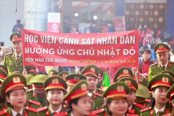 ປຸກ​ລະ​ດົມ​​ລາຍ​ການ​ບໍ​ລິ​ຈາກ​ເລືອດ ວັນ​ອາ​ທິດ​ແດງ ຄັ້ງ​ທີ 18