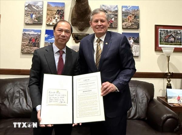 ປະ​ທານ​ສະ​ພາ​ສູງ ອາມ​ເລິ​ກາ ປາດ​ຖະ​ໜາ​ຢາກ​ສືບ​ຕໍ່​ເປີດ​ກ້ວ​າງ​ການ​ຮ່ວມ​ມື​ກັບ ຫວຽດ​ນາມ