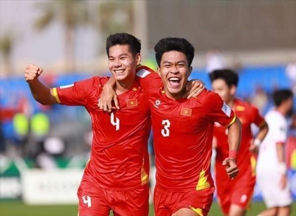 Fans Celebrate as Vietnam Reach AFC U23 Asian Cup Quarterfinals