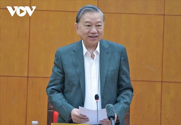 Firman decisión para promulgar una Resolución del Buró Político del PCV sobre el fomento de la cultura