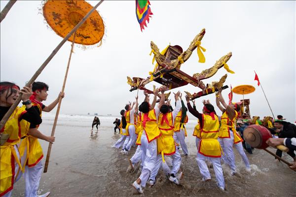 Cinco orientaciones rectoras del Buró Político sobre el desarrollo de la cultura vietnamita