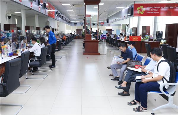 Quản trị phát triển xã hội trong tiến trình chuyển đổi số