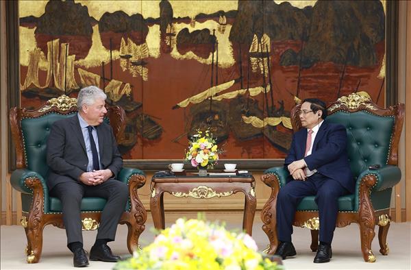 Le PM reçoit un dirigeant dASML, leader mondial des semi-conducteurs