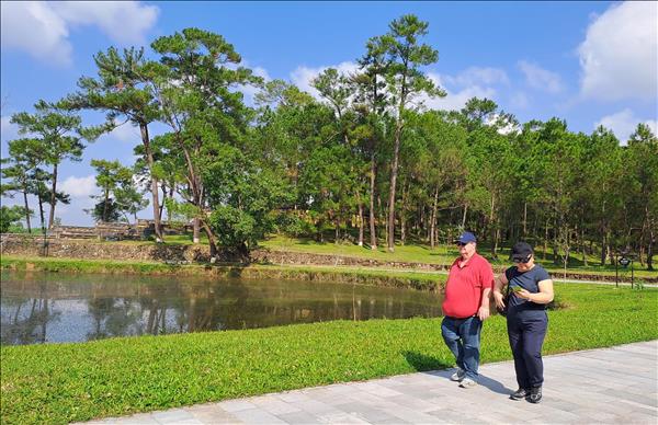 Du khách Australia ấn tượng với sự giao thoa giữa nghỉ dưỡng và di sản Việt Nam