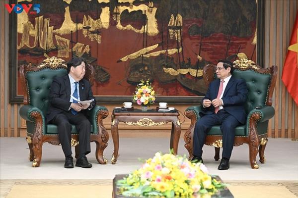 チン首相 日本総務大臣と会見