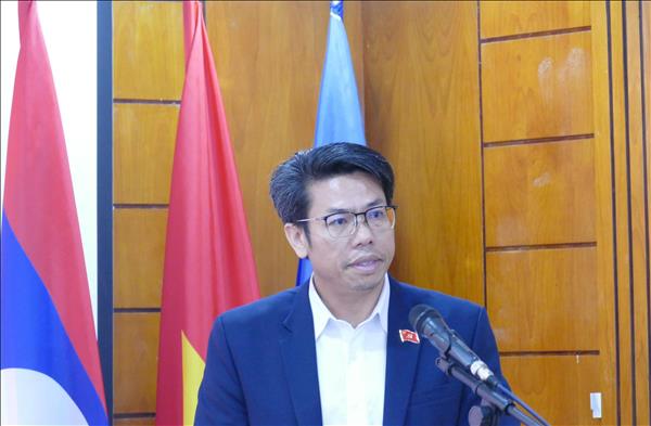 ĐẠI HỘI ĐẢNG XIV: Báo chí Lào quan tâm tìm hiểu những điểm mới của Đại hội