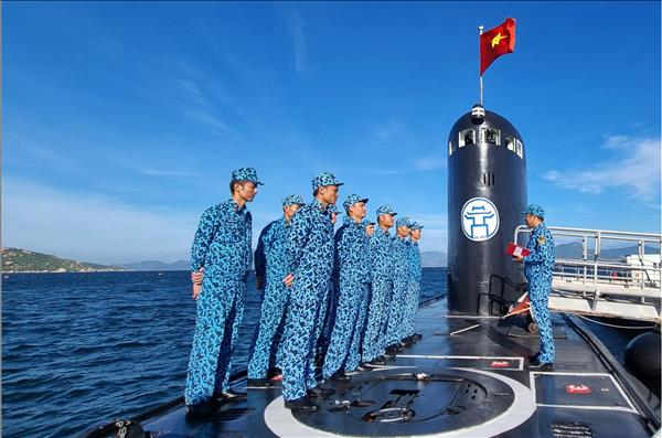 Chi bộ đặc biệt trong lòng đại dương