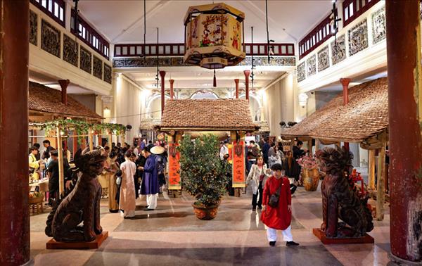 Hanoi revive el Tet en espacio patrimonial de Hoan Kiem
