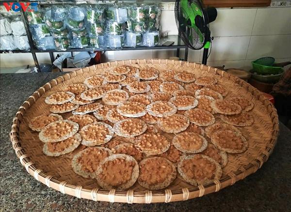 Preservar el oficio tradicional de elaboración de caramelo Cu Do, en Ha Tinh