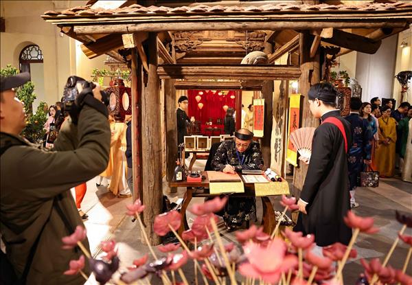  Tet Viet - Tet Pho  2026 à Hanoï : immersion dans les traditions au cœur des espaces patrimoniaux