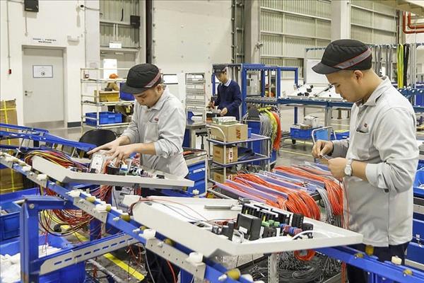 Иностранные инвесторы сохраняют устойчивую уверенность в вьетнамском рынке