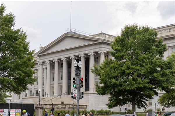 Fitch Ratings nâng xếp hạng tín nhiệm công cụ nợ dài hạn cao cấp có bảo đảm của Việt Nam lên mức BBB- 