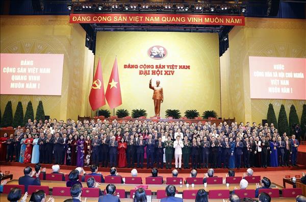 Danh sách 19 đồng chí Uỷ viên Bộ Chính trị khoá XIV