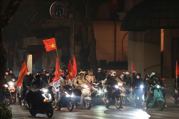 Hà Nội: Người dân hân hoan ăn mừng U23 Việt Nam giành huy chương đồng U23 châu Á