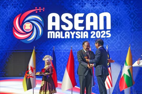 ບັນ​ດາ​ປະ​ເທດ ອາ​ຊີ​ຕາ​ເວັນ​ອອກ​ສ່ຽງ​ໃຕ້ ຊຸກ​ຍູ້​ມາດ​ຕະ​ການ​ໃຫ້​ແກ່​ບັນ​ຫາ ມຽນ​ມາ ຢູ່ກອງ​ປ​ະ​ຊຸມ Cebu