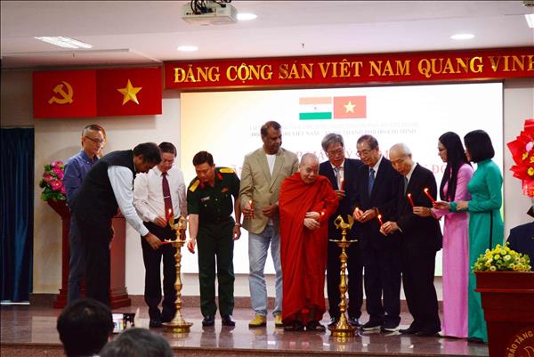 Củng cố, phát triển quan hệ hữu nghị giữa nhân dân Việt Nam và nhân dân Ấn Độ