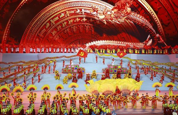 Des spectacles artistiques marquent la réussite du 14e Congrès du Parti