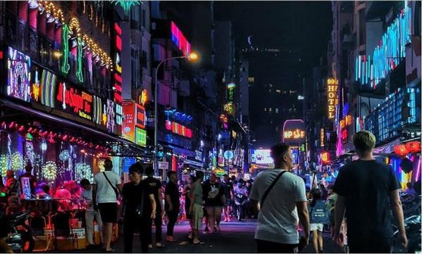 Le noctourisme a plus que jamais le vent en poupe à Hô Chi Minh-Ville