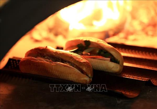 Баньми Зан То: ночное блюдо, привлекающее множество иностранных гостей в Ханое